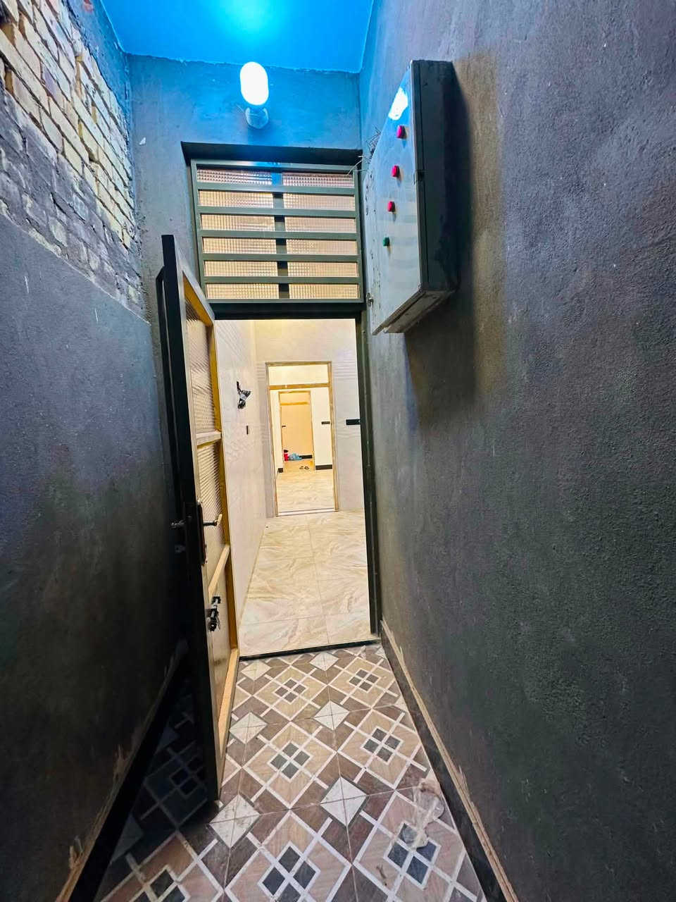 دار سكن للبيع 📍حي حي الأمام المهدي  مطلوب أسكان ٤٠🎈
* المساحة البناء : 100 م²
*بناء حديث غير مسكون سابقأ
* غرفة نوم
* صالة
* استقبال
* مطبخ
* صحيات داخلية وخارجية
*منور 
الطابق الثاني:
* صالة
التواصل ***********
