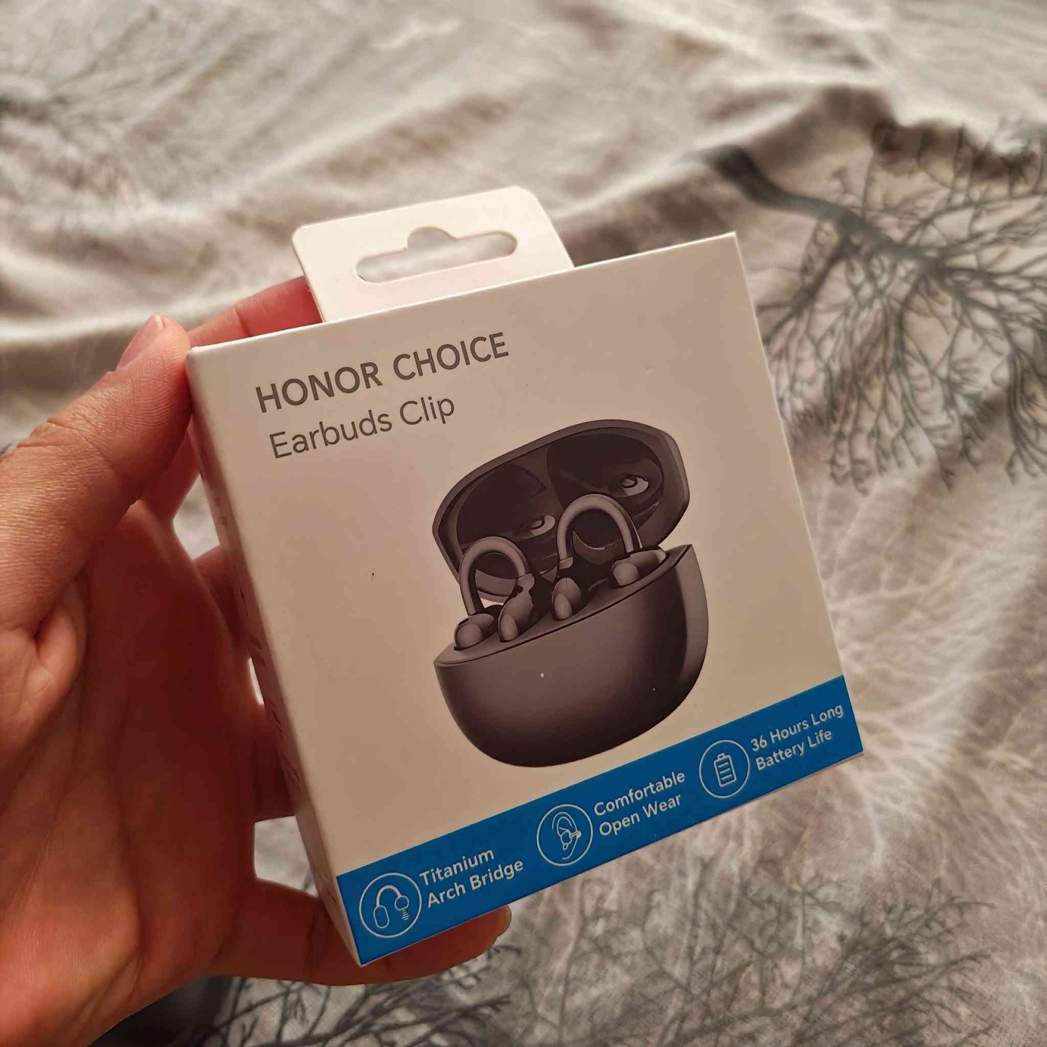 🎧 Honor Choice Earbuds Clip
- مستخدمة استخدام نظيف جدًا.
- كاملة مع العلبة الأصلية.
- شرط الفحص.
- التوصيل متوفر إلى جميع محافظات العراق.
- قطعة واحدة فقط.

💰 السعر: حط سعرك بما يرضي الله.
راسلني هنا على الواتساب اذا تريدها 
***********
