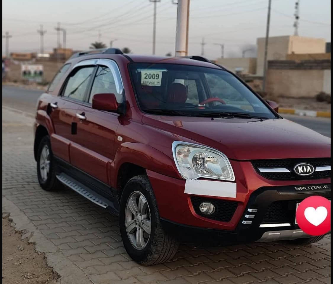 السلام عليكم 
سبورتج 2009
فول مواصفات. TLX
شاشه ايباد 
كأمره خلفيه 
حساسات 
خمسه ويل  
تخم تاير 
كراسي جلد 
تدفئه كراسي 

السياره مكفوله كفاله عامه 

رقم. صلاح الدين بسمي 

07764 95 93 53
