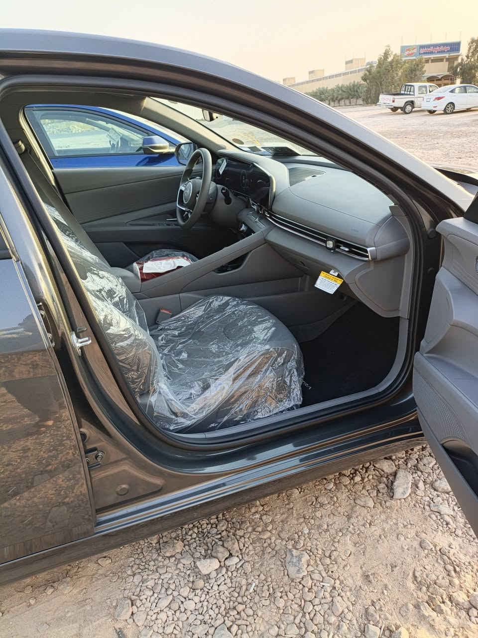 سلام عليكم للبيع هيونداي النتر 2024 وارد امريكي محرك 200 دوش بصمة تشغيل عن بعد قيادة ذاتية. 
قفل سرعة
للاستفسار ***********
