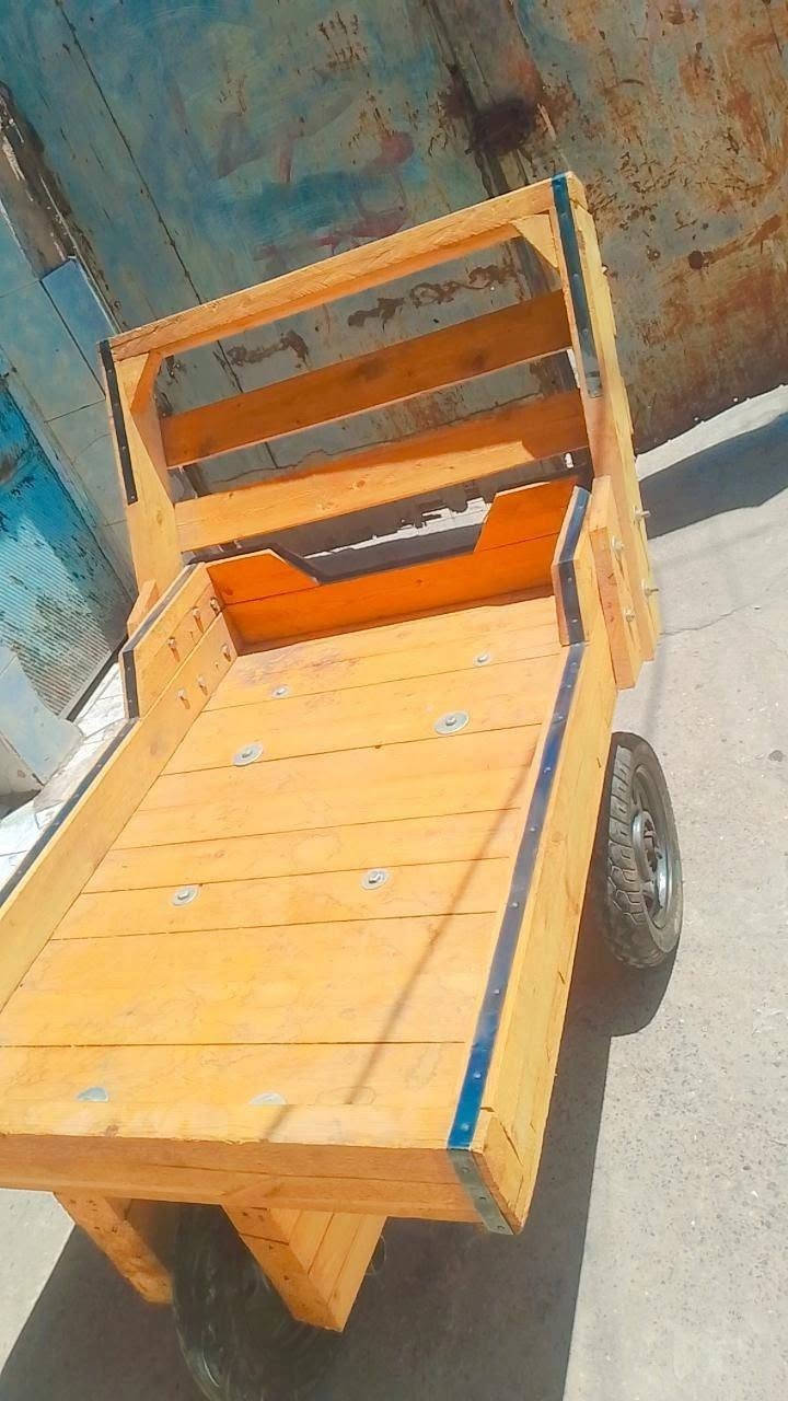 للبيع مال واحد يريد يشتغل+تفصيل وما مشتغله بس يومين+العنوان بغداد الحسينيه مسقط+السعر 215 وبيها مجال+تواصل ***********

