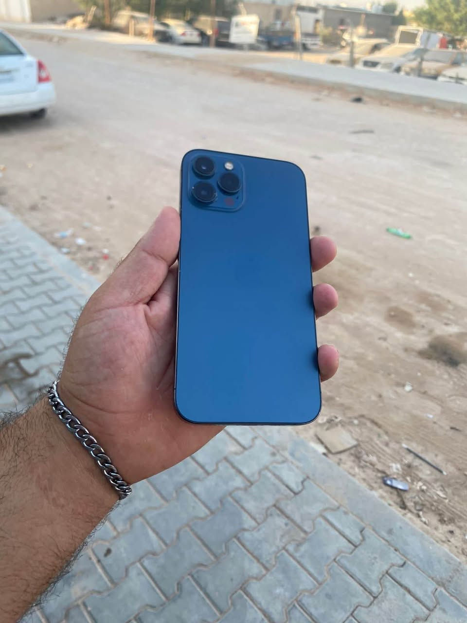 12 برو ماكس بلادي وتر مامفتوح غراضه كامله
بطاريه71 بلاد لا مرفوع ولا ملعوب بيها وشحنه مره بليوم ذاكره 256 بي خط خفيف بكد شعرايه وومبين وانطي بي ضمان مايكبر ويصلحو بليزر سعره375 وبي مجال قليل  مكاني نجف  حي الميلاد رقمي واتساب ***********
