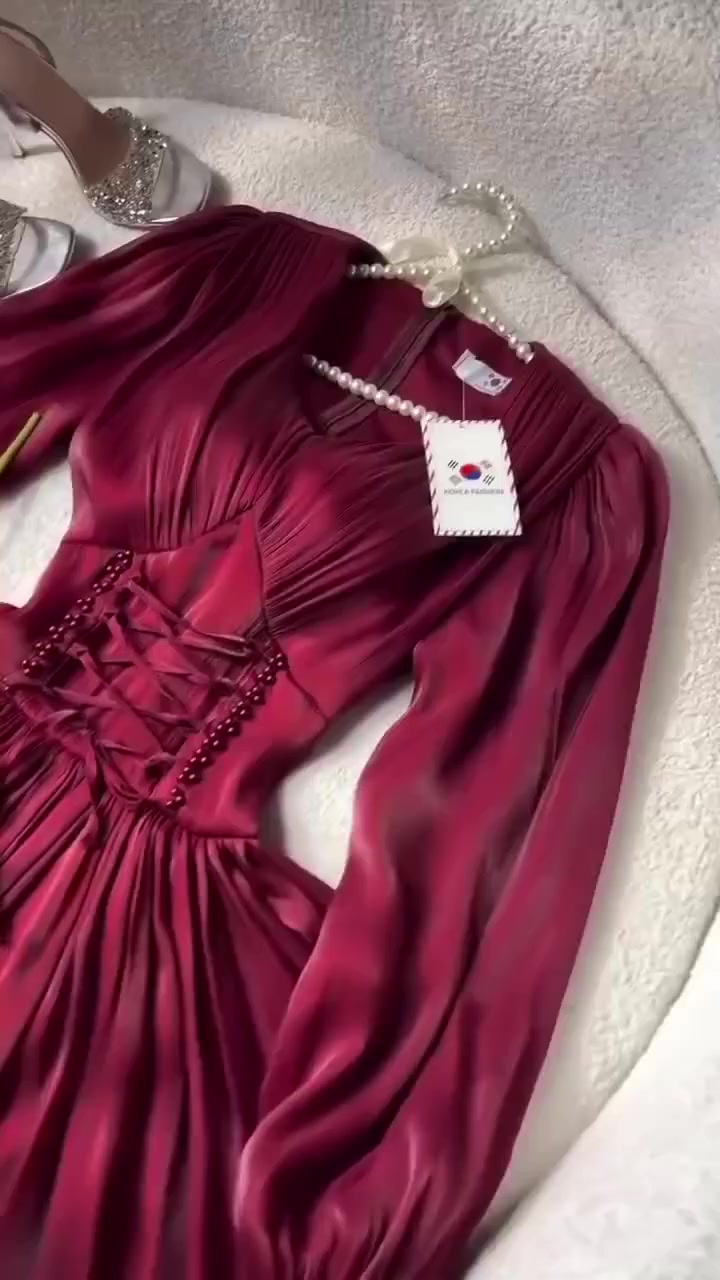 فستان ملكي خامة اوركنزا مبطن  قياس 34.40.42.44.46.48


**إذا كنت صاحب هذا الإعلان وتريد حذفه لأي سبب، رجاءا أرسل رسالة إلى الدعم الفني**