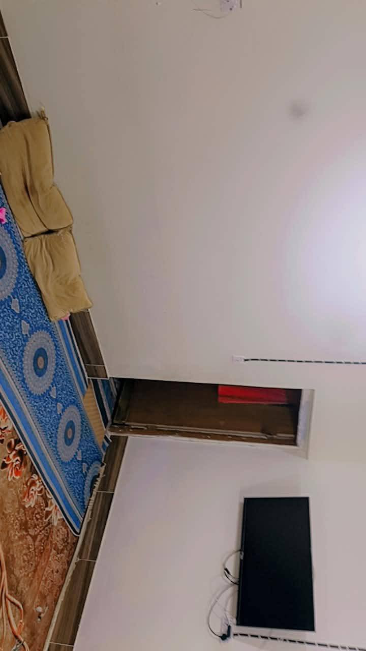 دار للبيع زراعي لام الخيل قريب حي العسكري غرفه وهول مطبخ صحيات نظيف كلش سعر 25 وبيه مجال شراي تصل ***********
