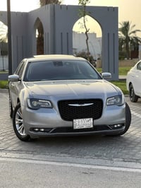 كرايسلر ٣٠٠ فول • ٥٥٠٠٠ ميل • رقم بصرة