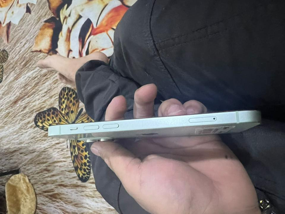 السلام عليكم تلفون12عادي البطاريه83الذاكره128مامبدل اჂ̤ قطه كفاله عامه  شخط مابي
كلشي شغاله بجهاز فيس ايدي كلشي شغال  +ملاحضه الجهاز مريكي رقم التواصل***********العنوان بغداد الجديده السعر325وبي مجال بسيط
