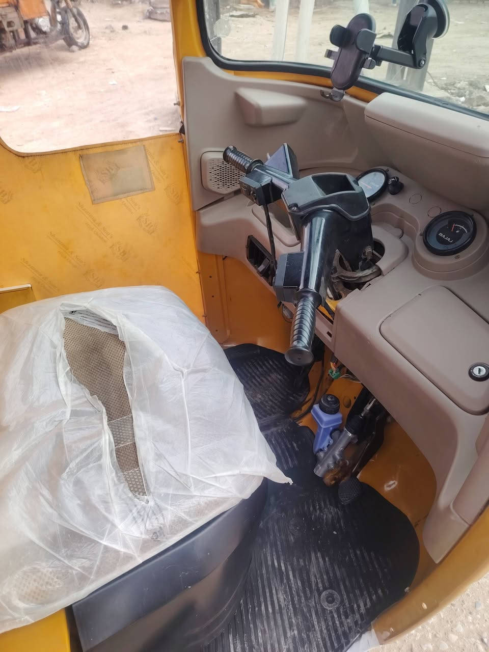 تكتك21 جاهزه لاصبغ ولا معجون مال جناي السعر 7 ملاين وبيها مجال المكان حي الوحده ميسان ***********
