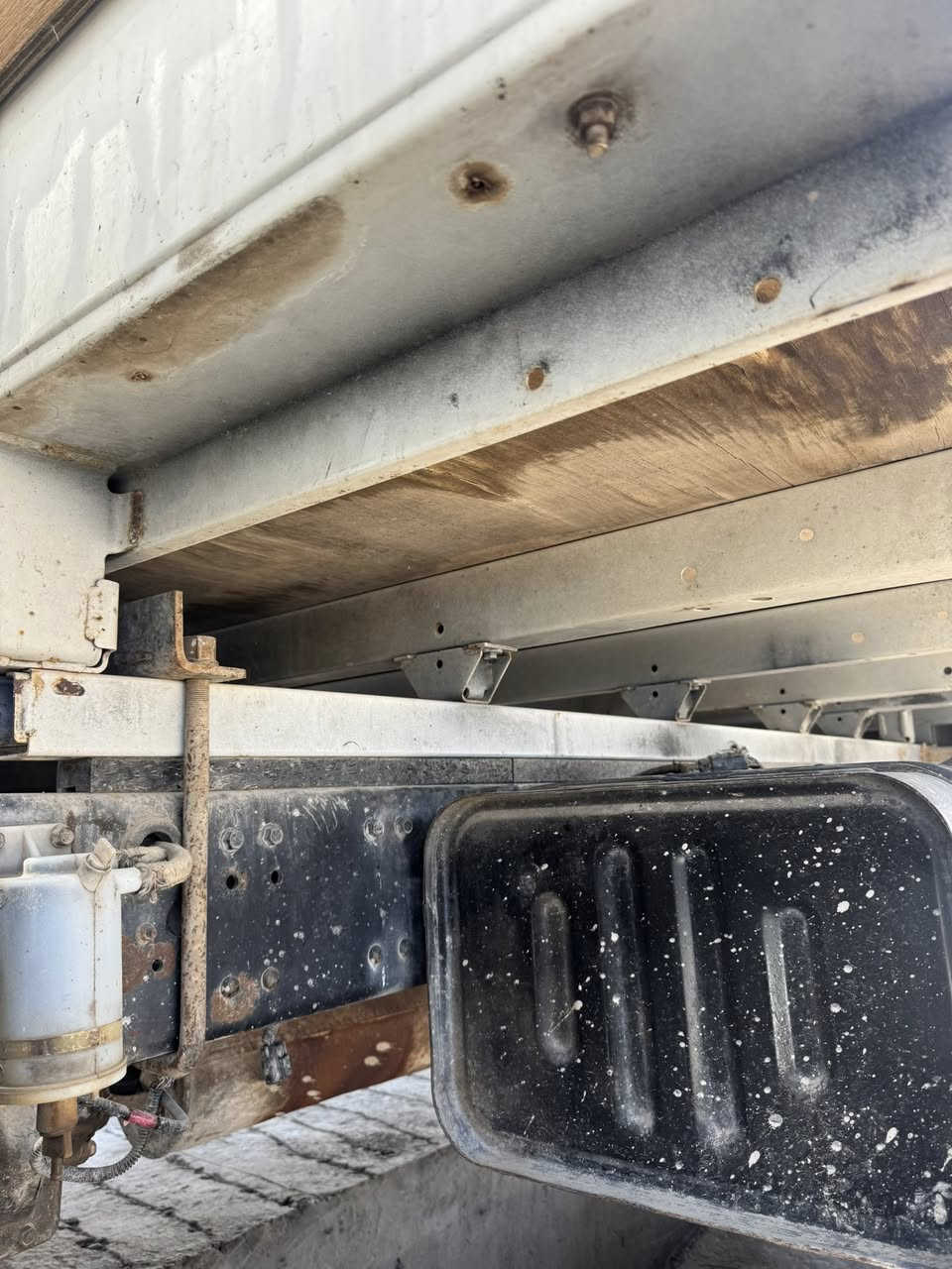 بدي كنتر ياباني قواطع حديد بلادي داخل بدي فرشي جكر مغلف  ***********
