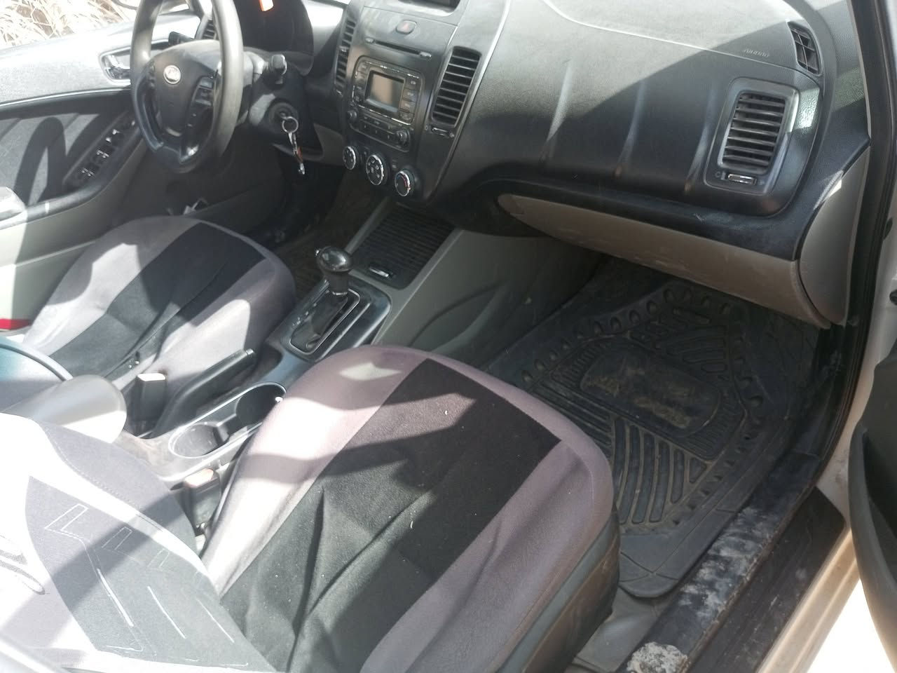 سلام عليكم كياه فورتي 15 بسمي بيه بيه 4 قطع صبغ مكينه الفين جاهزه من كلشي السعر 97 وبيه مجال ***********
