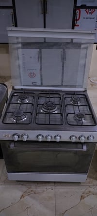 طباخ مستخدم نضيف كلش سعره جدا مناسب  للستفسار أكثر الاتصال او مراسله و...