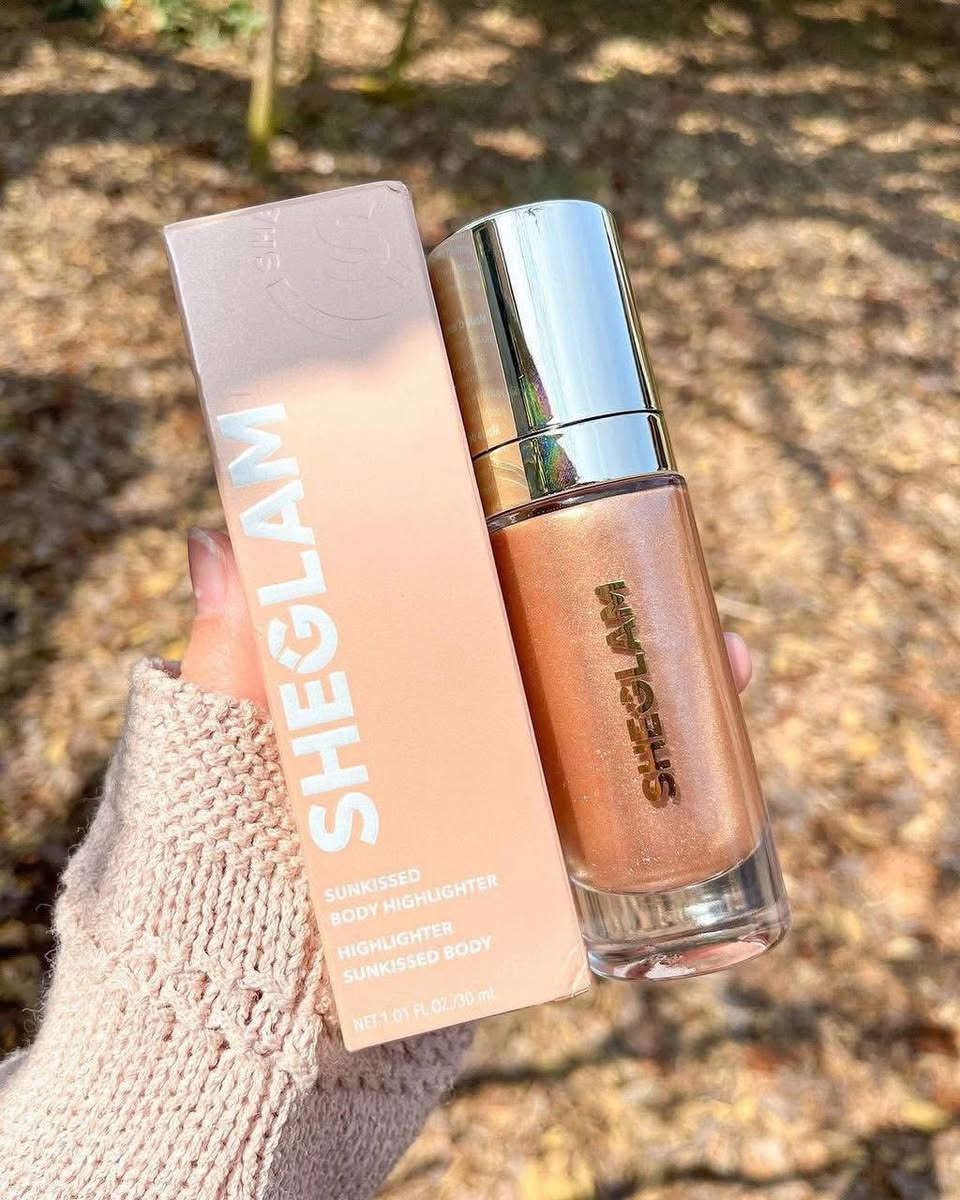 ‏SHEGLAM BODY HIGHLIGHTER
اضاء جسم من شيكلام 😍
رهيب هل منتج يخلي الجسم يلمع ويشع 
كمية قليله منه تتوزع عالبشرة وتمتعي بشرة صافية ونظرة👌🏻
متوفر 3 درجات

💎سعر القطعة 5 الاف
للحجز والاستفسار مراسلة الصفحة او مراسلة هذا الرقم 👇🏻
*********** واتساب
🚘 متوفر خدمة توصيل لجميع محافظات العراق 🚘

