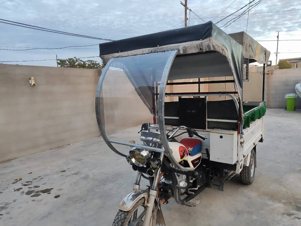 ستوتة جمرة للبيع موديل 20 محرك 25 مكفولة من الحيم وال خياس كهربائيات شقالة ركبة شرط محجر كامل  السعر 1500 وبيهة مجال قليل  المكان ديالئ / دلي عباس  ***********
