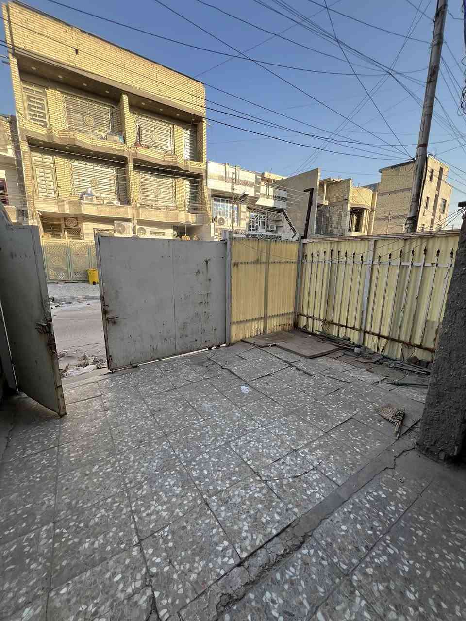 مشتمل للايجار في الطاقه شارع الـ 15 شارع عريض 

المساحه 100 م
الواجهة 5 م

يحتوي على كراج+ استقبال +هول+ مطبخ + غرفتين نوم +خدمات عدد3

تابع الصور قبل الاتصال 

سعر الايجار 800  

للاستفسار مكتب ارض الرافدين للعقار

***********

