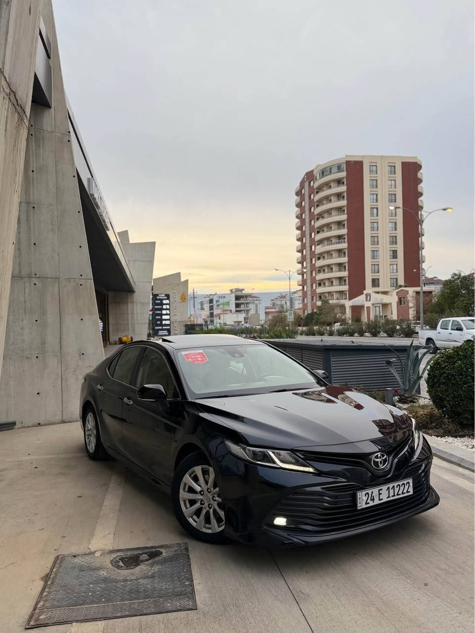 توێتا کامری 2018GLE خلیجی سفری شەریکە فول مواسەفات .

سڵایت-پەردە-دۆسە لید بیلادی -ناو زەرد-کوشن کارەبای -ئیکۆ-برێک بەسمە-تەحدید سورعە- حاسەی پێش و دوا.

چوار تایەی تازەی لەسەرە 
کامل سێرفس کراوە
گێر و مەکینە بە شەرت نەکراوەتەوە.
هیچ نوقسانی تێدا نیە .
سەیارەکە بێ بۆیاخە دەعامیەکانیشی بۆیاخی نیە. 
یەک پەڵە ساردی هەیە بە دەرگای سایەقەوە .

سەنەوی تازەیە بە ناوی خۆمەوەیە .
ڕەقەمەکەشی لەگەڵایە.
لە سلێمانیم .
نرخ/ 205 گەڵاو مەعامەلە.
0773 173 2323 السليمانية, العراق
