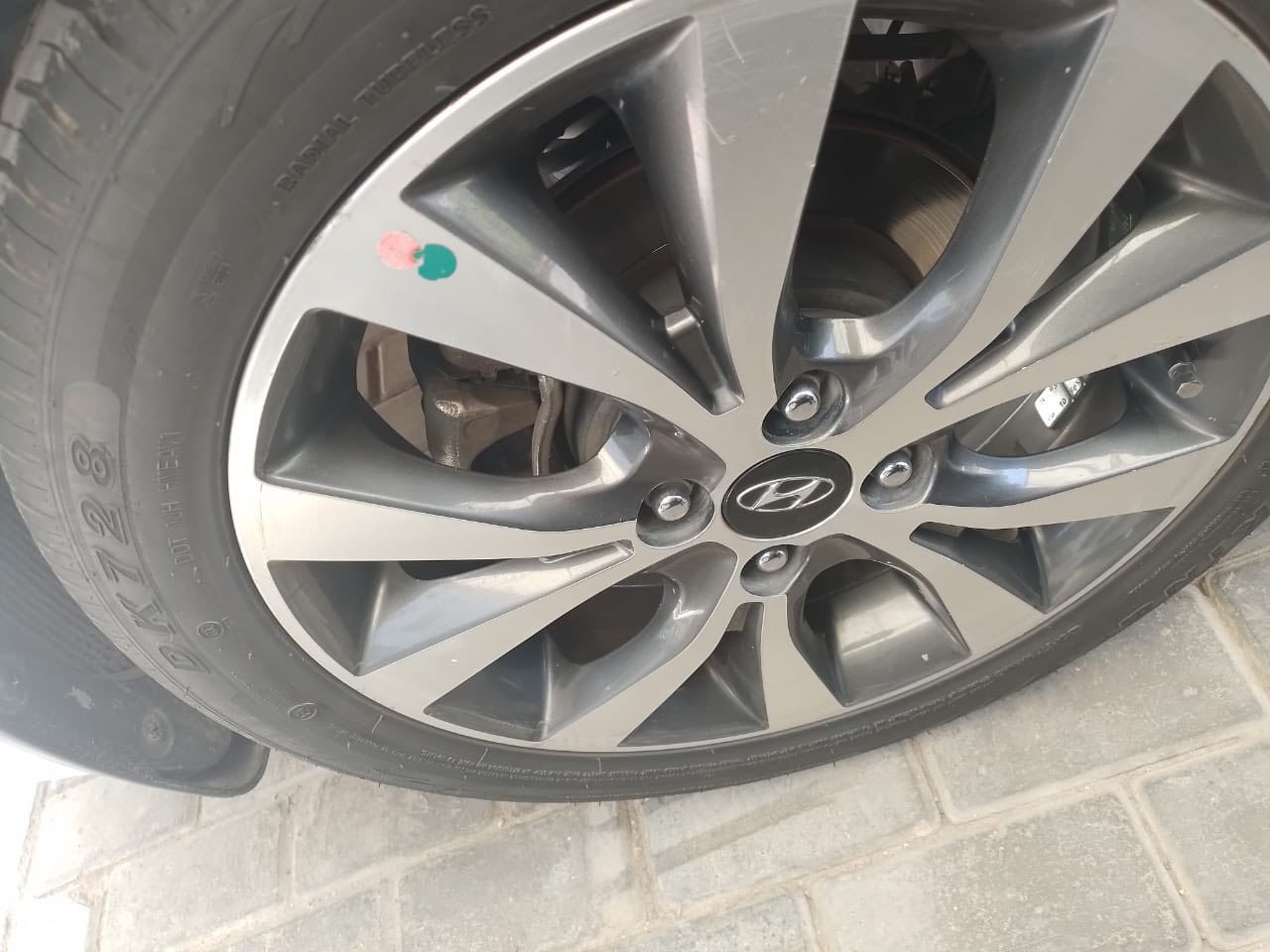 اكسنت خليجي موديل ١٦ السياره جديده حلوه رقم بغداد 
موصفات فتحه سلايت مكينه ١٦٠٠ مكينه والكير مكفولات الاتصال *********** ملاحضه اخوان مكلف بلنشر
