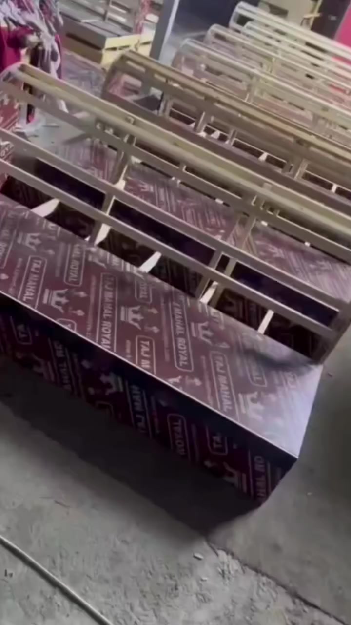 يا الله
مميزات العمل 
هيكل بلاويد روسي ١٨  ملم 
خشب روسي
سفنج مميز اول عشره سانتيم يتوفر لدينا جميع القياسات العنوان المحمودية تقاطع ابو شمع مجاور دائرة لكهرباء) (***********) (***********)
