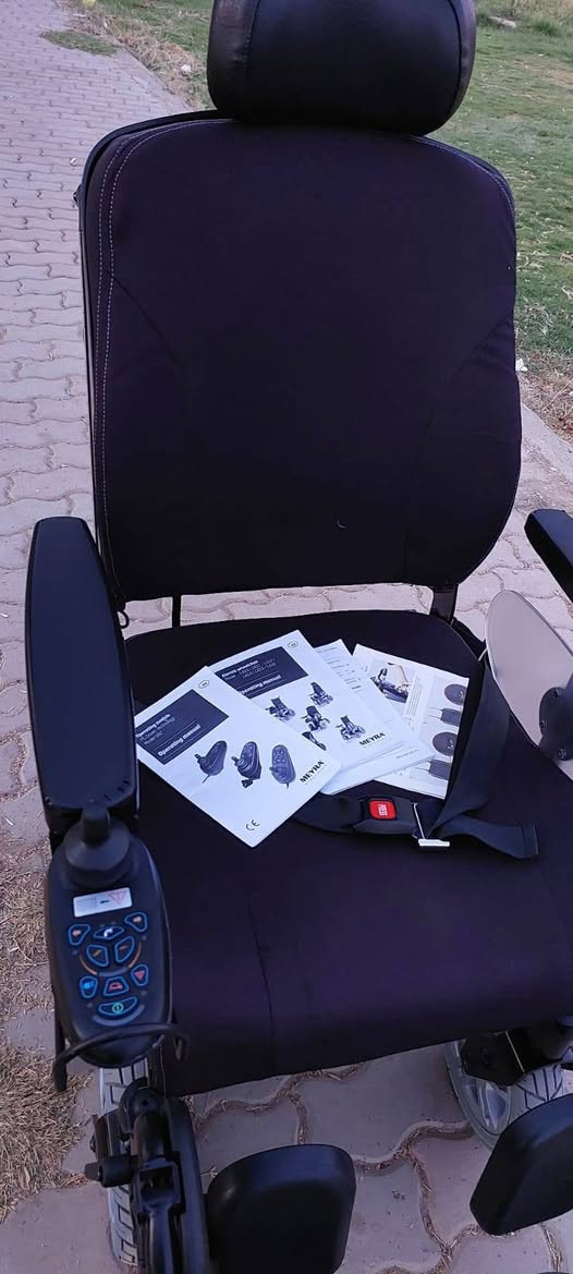 كرسي الماني نوع MEYRA حديث ثلاث مستويات سريع جدا تحمل أكثر من١٦٠ كيلو للأستفسار الأتصال ***********
*********** تفاصيل أكثر داخل المنشور
