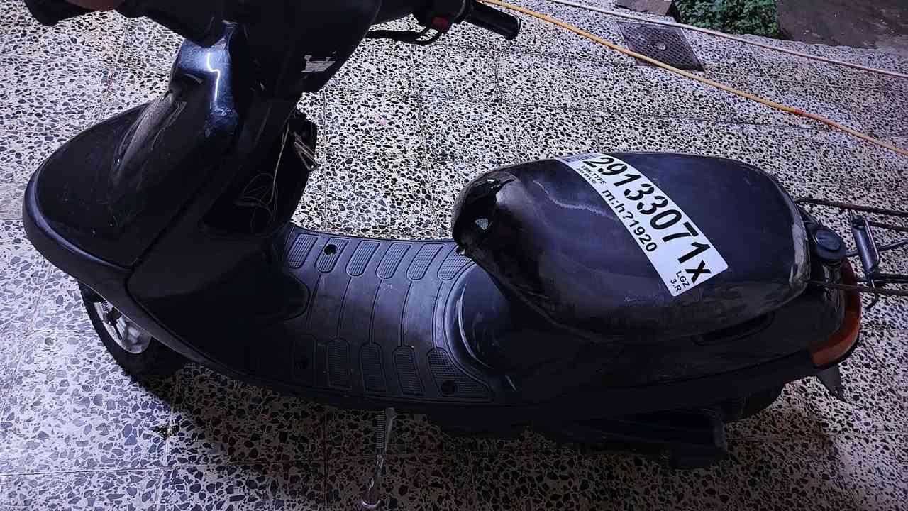 💎السلام عليكم ورحمة الله وبركاته 👋👋
💎شباب الماطور معروض للبيع 🏍️🏍️🏍️
💎نوع الدراجة بوتين   
الدراجة شلعة ومعدل اتخبل  ال60 شرط 
لون اسود
💎المحرك معمر مراه وحده  بس بستن ✔️
💎 وايرمنيه + سلف + الكيج مال سرع شغاله✔️ 
💎ماتصرف عليه ربع غير ال ((دهن))وال ((بانزين))
💎السعر 325 وبيه مجال  للشراي يتصل عل رقم او وتساب  ***********
💎مكاني موصل جانب الايسر حي سومر
