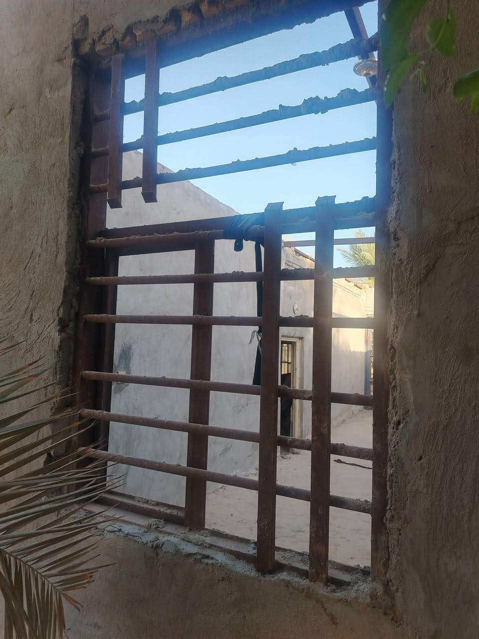 سلام عليكم أبواب وشبابيك للبيع
قيم وأخذ بما يرضي الله
 ينباعن كلهن
مكان النجف ***********
