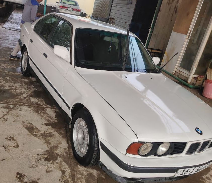 السلام عليكم للبيع بي ام حجم 530 مديل 92 رقم قادسيه نكليزي بسمي سنويه لل 2030 مشروع وطني تحويل مباشر محرك اوكير رأس الثور حداديه جديده تخم تاير جدد كهربايات شغاله تبريد شغال السعر ٤٣ ورقه اوبيه مجال  العنوان دوانيه قضاء الشامية  التواصل اتصل ***********
