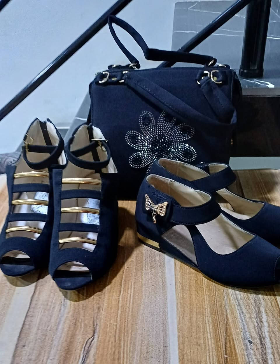 فستان اخو الجديد قياس 40 السعر 10 واحذيه جدد قياس 40مال طلعه او مناسبه السعر 10الوحده.. وجنطه سعرها 5..الي يريد يتفضل خاص وبيهن مجال.بسيط


**إذا كنت صاحب هذا الإعلان وتريد حذفه لأي سبب، رجاءا أرسل رسالة إلى الدعم الفني**