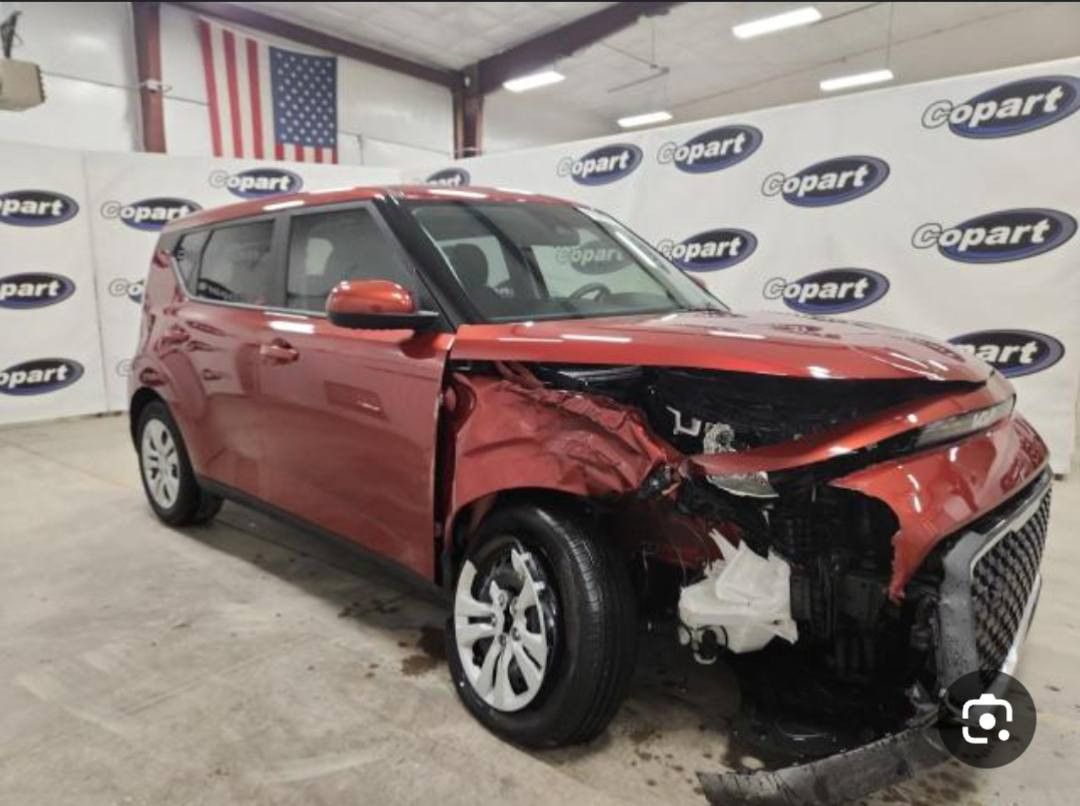 🚗 Kia Soul 2025  
كيا صول 2025

, رقم بغداد 
▪️ ماشيه 12.000 ميل فقط
دخول جديد 

✨ المواصفات:
محرك 2000 دوش
✔️ نص فول 
✔️ ،شاشه 
✔️ كامره  
✔️ مثبت سرعة + تحديد مسار  
✔️ شحن وايرلس  

🚗 الحادث:
كما موضح بالصور، تبديل جاملغ نفس اللون اصلي 
الإيرباك بردة وستيىرن طاك  

📍المكان: بغداد – المحمودية  
📞 ***********
***********
