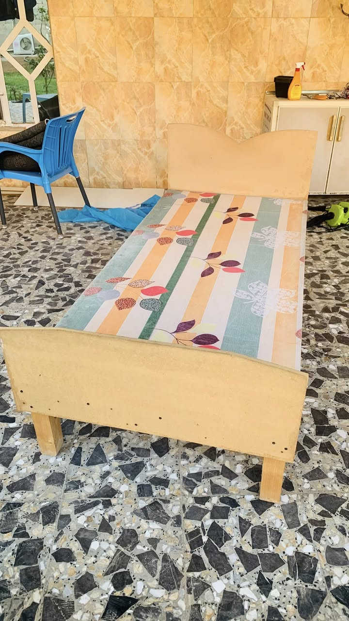 جرباية للبيع مستعملة
عرضها 90 سنتم 

طولها  2 متر 

نظيفة مامكسوره من اي مكان 

سعرها 40 الف 

المكان المسيب حي العلمين قرب  الجامع الاصفر


**إذا كنت صاحب هذا الإعلان وتريد حذفه لأي سبب، رجاءا أرسل رسالة إلى الدعم الفني**