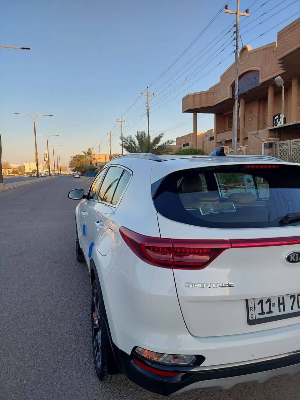 السلام عليكم 
‏للبيع سبورتج 2019  خليجي جيتي لاين فول الفول 
‏ماشية 51 ألف حقيقي
‏ رقم بغداد بأسمي مداور ثاني يوم السيارة كفالة عامة 
‏1- بصمات أبواب صندوق كهربائي 
‏2- اريل نفكيشن
‏3-شحن واير لس 
‏4- مقاعد الأمامية الاثنين كهربائي 
‏5- شاشة كبيرة
‏6- كامرة + حساسات أمامية وخلفية 
‏وبعد بيها هواية مواصفات 
‏السعر 222 وبيها مجال جداً بسيط مكاني فلوجة 
‏*********** 
‏
