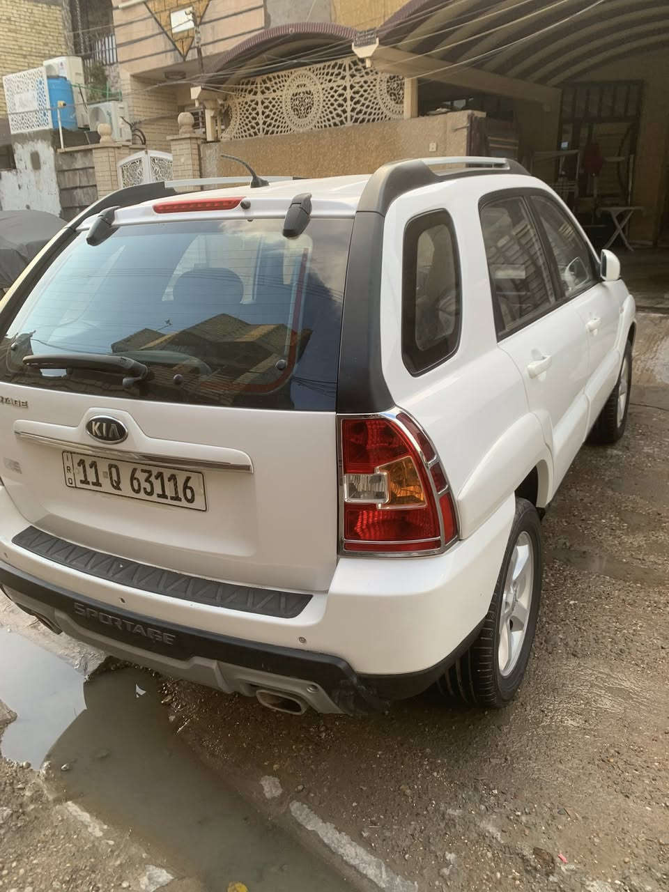 سلام وعليكم
سبورتج 2010كوري فول مواصفات 
سيارة مكينة ٢٠٠٠ دوش مكينة كير تبريد صدر سيارة جاهزة على اربعه وعشرين حباية 
رقم بغداد انگليزي 
مكانها بغداد 
مكلف بل نشر 
رقم الهاتف  ***********
