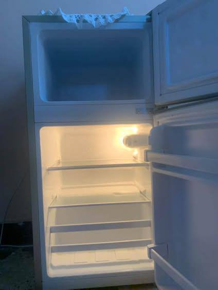 السلام عليكم
ثلاجه شغاله تجميد فول نظيفه جدا استعمال قليل


**إذا كنت صاحب هذا الإعلان وتريد حذفه لأي سبب، رجاءا أرسل رسالة إلى الدعم الفني**