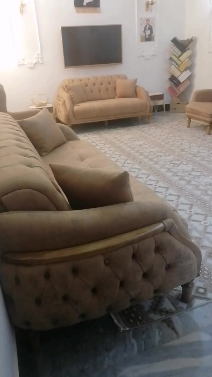 السلام عليكم طخم تركي جديد عشر مقاعد جديد غير مستعمل السعر مليون ومية بغداد الحبيبية *********** غير متواجد على الفيس مكلف بالنشر
