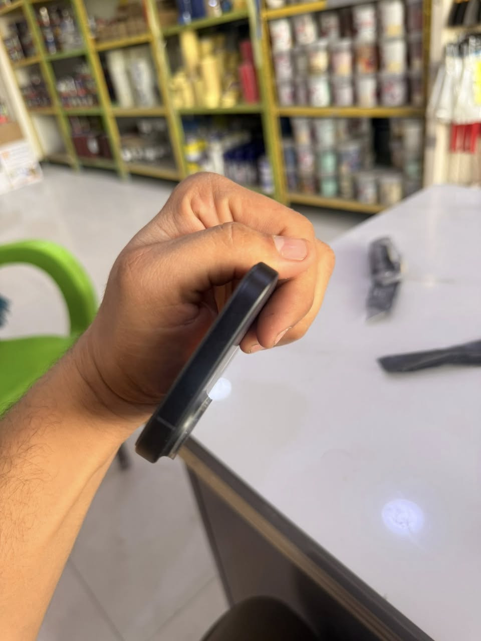 آيفون ١٦ عادي ذاكره ١٢٨ بطاريه ٩٩ لون اسود فول نضافه وملحقات فقط كرتونه جهاز بل جيس جديد ما مستخدم ٩٥٠ مكاني دوره 
***********
