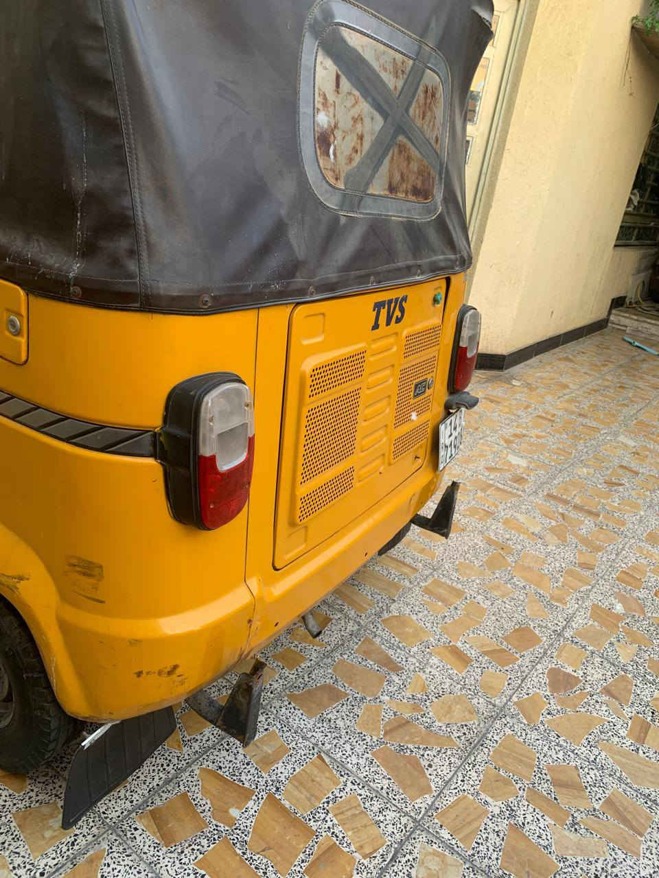 السلام عليكم شباب تكتكTVSموديل 20رقم وسنويه مكينه مفتوح مكان البصرة حي الشرطه سعر 5300 رقم الهاتف ***********
