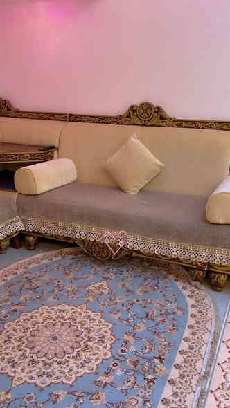 ديوان كويتي نضيف نضافة %90 ما صار شهرين اشترينا رايدي ب 808 بي مجال للمشتري العنوان البصزة. لا يوجد توصيل يس خريبط ***********
