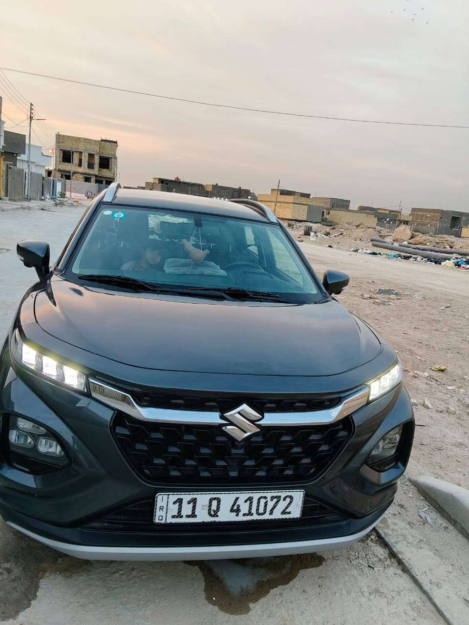 سيارة سازوكي  فرونكس مرقم بغداد  مديل 2025 كفاله عامه من كلشي بس عدا فطر بسيط ب لايت الامامي 
ماشيه حقيقي 35 الف 
لون فيلي محجوزه 6 سنوات 
بسم ابوي سعرها  
كير ومحرك وتبريد خير من الله
الدفع الشهري560 الف 
الي دافعيهن تقريب 3 مليون ونص من غير الرسوم وي الرسوم تقريباا 7 مليون 
المطلوب كفيل موظف مدني لايقل راتبه عن 580 الف

*********** (مكلف بلنشر )
