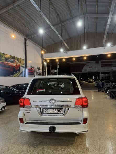 تويوتا لاندكروزر شركه جيهان
موديل 2013 فولل فول 
سياره كفاله عامه بدون سبغ بدون بارد 
سياره حيل جديده ماشيه 189km حقيقي 2 مفتح سياره
سياره گير محرك حداديه كله بشرت سياره نفسل شركه 
رقم سنويه كلو جديده سعر 390$
0750 441 28 31 
0750 082 95 31 
عندي واتساب
