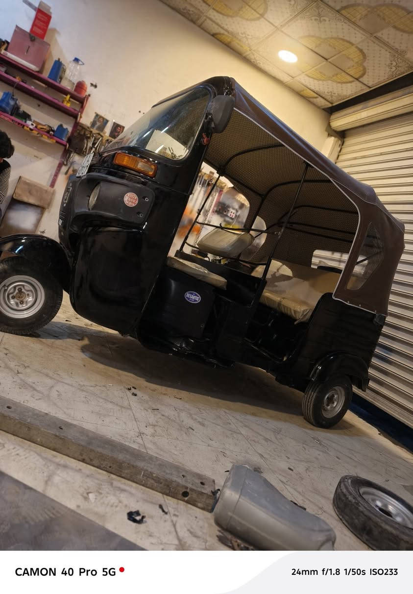 سلام عليكم تكتك ١٨
رقم وسنويه كشر نضافه فول 
مصبوغه عام بدون معجون 
جاهزه كبل للشارع 
سعره ٥ ونص 
مكاني ناصريه الغراف 
هاتف ***********
