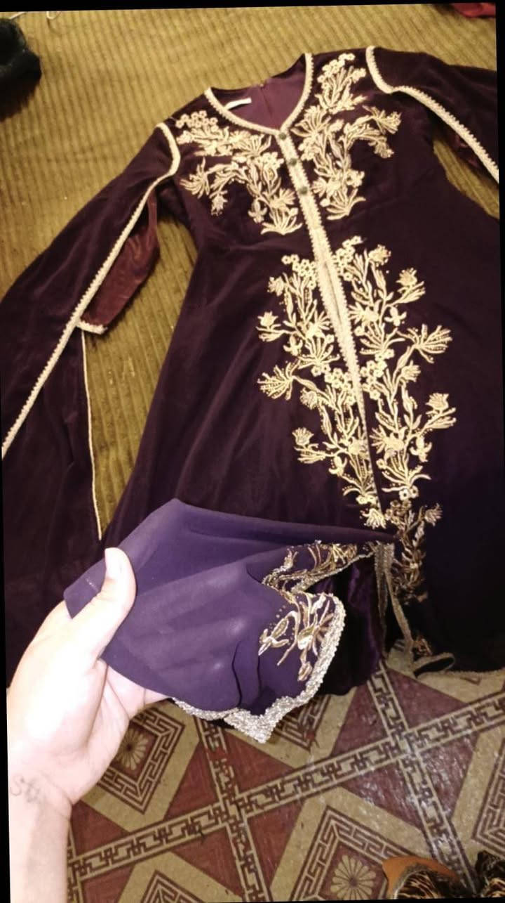 بشت وبينصل اسود سعر 45وبيه مجال
البنفسجي 15وبيه مجال 
الثالث35وبيه مجال 
كلهن لبس ساعتين وثلاثه 
يتوفر خدمه توصيل


**إذا كنت صاحب هذا الإعلان وتريد حذفه لأي سبب، رجاءا أرسل رسالة إلى الدعم الفني**