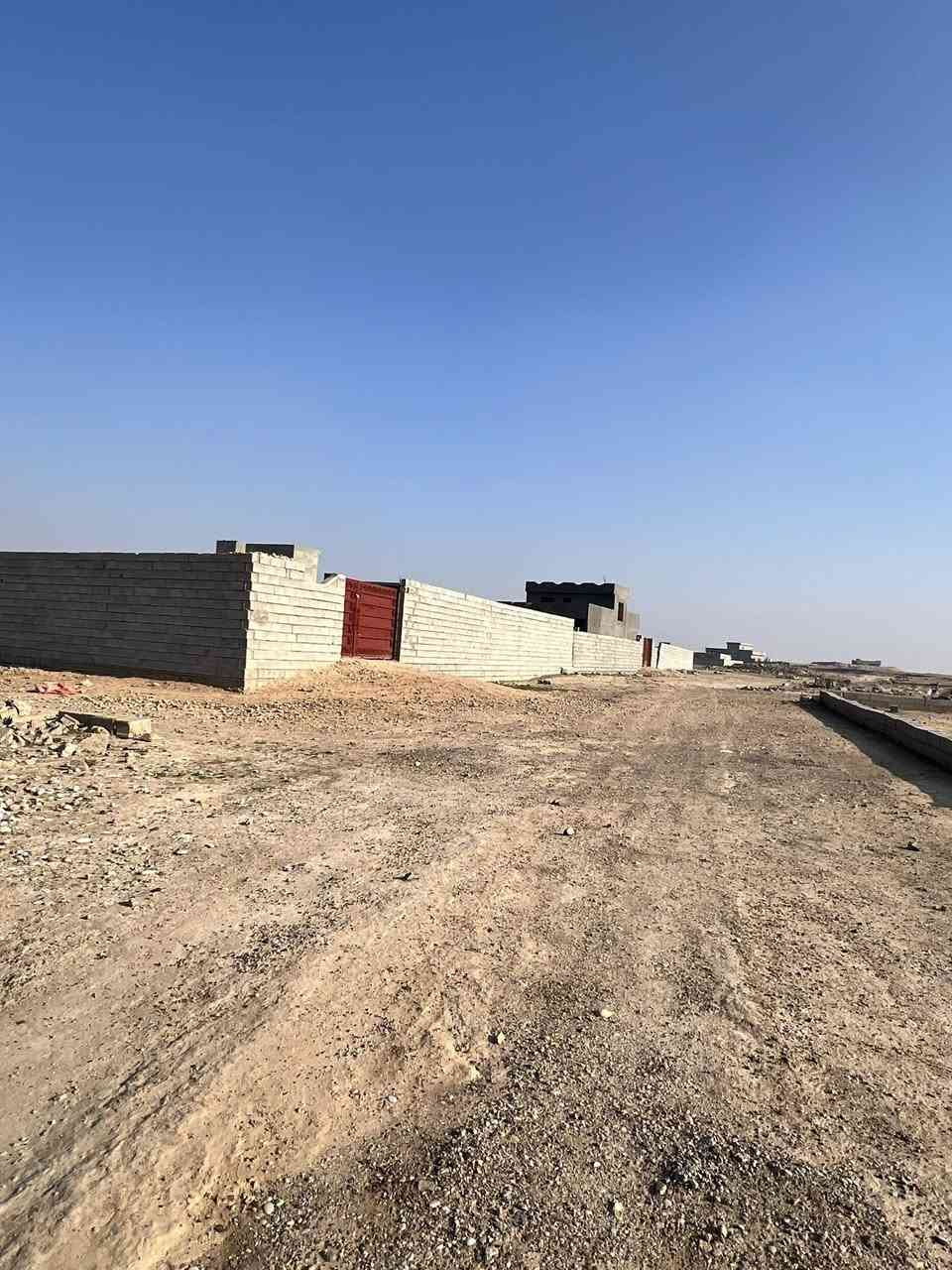 قطعة ارض للبيع بلمرور زراعي الجملان
المساحة ٣٠٠متر
الوجه ٩ النزال ٣٤
شارع ٩ متر
السعر ٢٢ وبي مجال 
للاستفسار
***********
