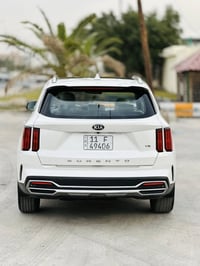 سورنتو ٢٠٢١ بغداد بسمي خليجي محرك ٦ سلندر ٣ قطع تبريد ٧ راكب كشن جلد ك...