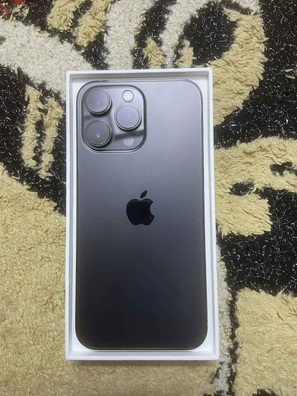 للبيع او للمراوس ايفون 14 برو ماكس
ذاكرة256 
بطارية 85 
دبل سيم كارت 
مبدل فقط شاشة 
الباقي كلة شغال
مابي اي خلل
السعر 650 
متواجد عالفيس /***********
