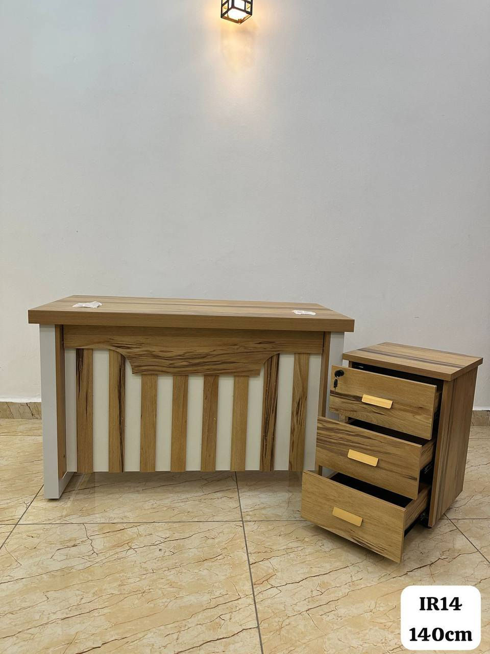 ميز مكتب بموديلات وقياسات مختلفة
السعر حسب الموديل والقياس
توصيل بغداد 5 اطراف بغداد 10
يوجد توصيل لجميع المحافظات


**إذا كنت صاحب هذا الإعلان وتريد حذفه لأي سبب، رجاءا أرسل رسالة إلى الدعم الفني**