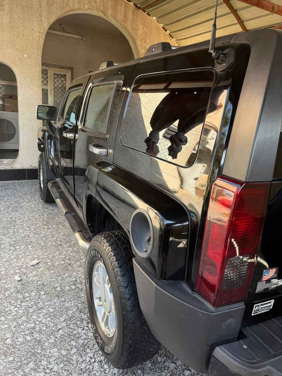 مكلف بالنشر------
همر h3 اسود رقم بغداد دولي مكفوله وباسمه تحويل مباشر محرك 3500 اسود فوريل شغال حداديه كير كهرباء ما ناقصها كلشي والسياره جدا نضيفه السعر 125 بيها مجال بسيط رقم التواصل *********** مكانها السماوه
