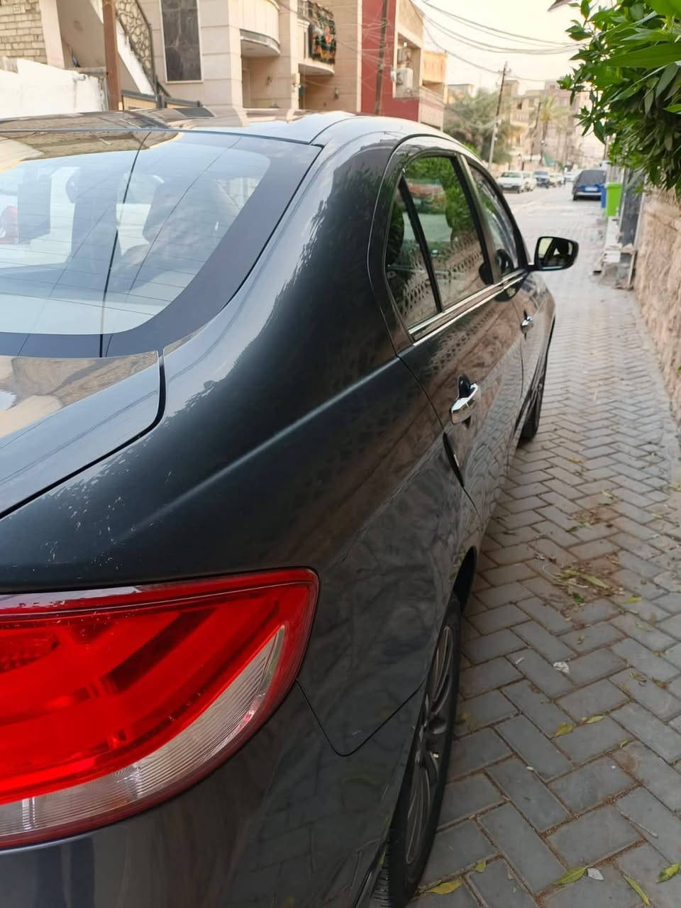 سوزوكي  سياز  صالون رصاصي موديل 2023 ماشيه 42الف ياباني استلام الشركة العامه لتجارة السيارات استقطاع ماستر
وارد خليجي رقم بغداد باقي سنه واربع اشهر وتصير حره
فول مواصفات ماعده الفتحه والشاشه 
بيبان دخول ذكي
صندوق بصمه 
تشغيل بصمه 
دشبول صاج 
ويل كب كروم بلادي 
كشنات جلد بلاد 
تحكيم ستيرن جهتين 
تحكيم سرعه مع تثبيت سرعه 
مانع انزلاغ 
كامره خلفيه دواره بلامرايه بلاد 
حساس خلفي 
لايت زنون بلاد ياباني مع حاجب زنون 
بوجكتر زنون بلاد 
لد امامي لد خلفي 
تبريد خلفي 
لد خلفي ضباب 
بلوتوث  
يدات نيكل 
اشاير بلمري 
مري كهرباء 
تبريد قطعتين 
تبريد
دبل ايرباك 
حجم الويل 16 
حجم المحرك 1500 تنفس طبيعي 
حساس بلويلات
شرط السبير  مانازل 
سياره بيه بارد شي قليل بلبنيد تجي وتشوف وتدلل سياره نظيفه
مكان سياره زيونه رقم الهاتف 
السعر115
*********** حسين
