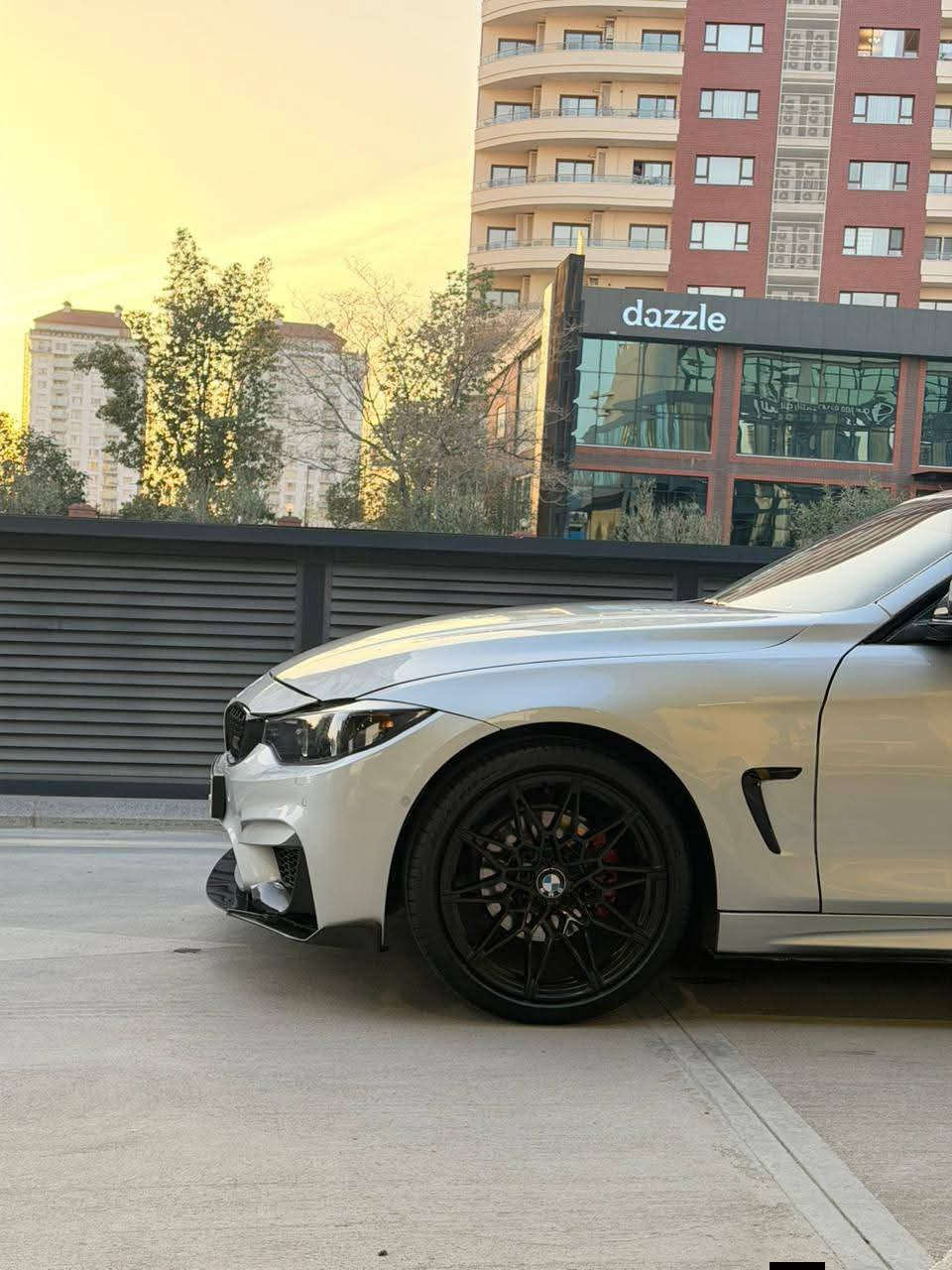 🔥 للبيع: BMW M4 (F82) — قوة ألمانية بأداء خارق 🔥🤍
كوبيه رياضية لعشاق السرعة والأدرينالين، تجمع بين التصميم العدواني والأداء العالي على الطريق.
المواصفات:
• BMW M4 (F82)
• قير أوتوماتيك رياضي
• محرك Twin Turbo عالي الأداء
• نظام دفع خلفي (RWD)
• كيت خارجي رياضي (M Performance)
• إضاءة LED متطورة
• جنوط رياضية سوداء
• نظام عادم رباعي بصوت قوي
• شاشة معلومات وترفيه
• أنظمة أمان وثبات متقدمة
✨ السيارة نظيفة جداً وحالة ممتازة
📩 للتواصل والاستفسار: مراسلة خاصة


**إذا كنت صاحب هذا الإعلان وتريد حذفه لأي سبب، رجاءا أرسل رسالة إلى الدعم الفني**