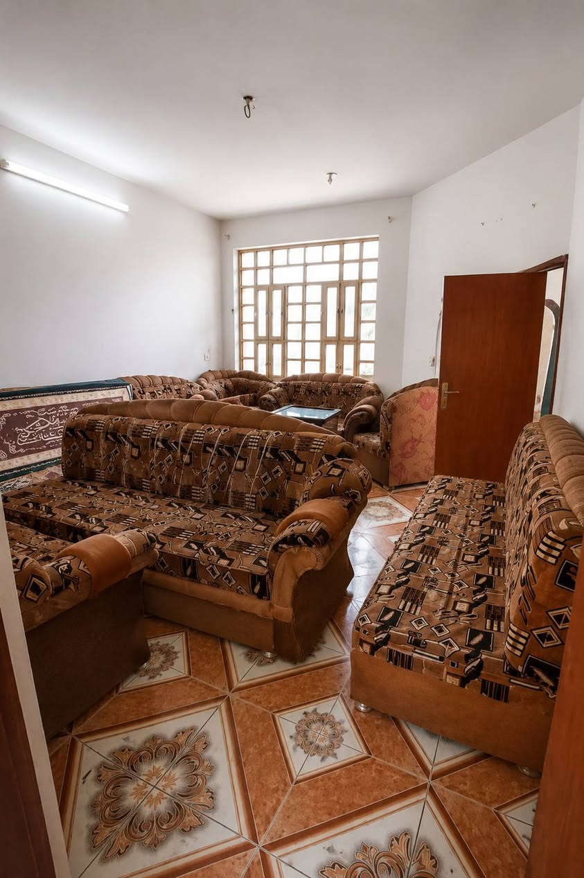 دار للبيع 240 متر طابو صرف
بعقوبة حي الحكيم
البيت مباشر بدون دلال
منطقة كاملة الخدمات تبليط مجاري ارصفة
للاستفسار ***********
