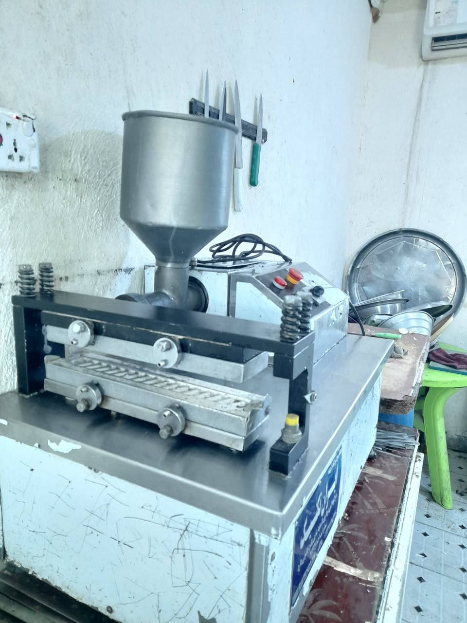 مكينه تشيش كباب للبيع ***********
