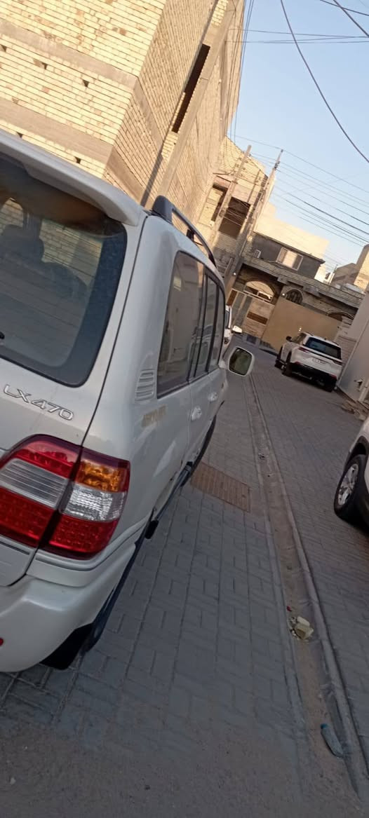 السلام عليكم سياره لاندكروز جديده كارتون  امتومه كصت قماره للبيع او مراوس السعر 65 اني مخول للنشر لصاحب السياره والاتصال على هذا الرقم ***********
