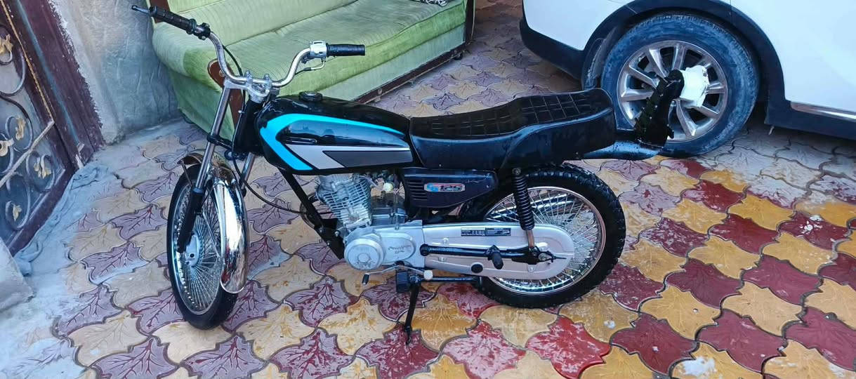 دراجه للبيع كلك مكفوله من السرقه  السعر ٢٧٥ وبيه مجال للشراي


**إذا كنت صاحب هذا الإعلان وتريد حذفه لأي سبب، رجاءا أرسل رسالة إلى الدعم الفني**