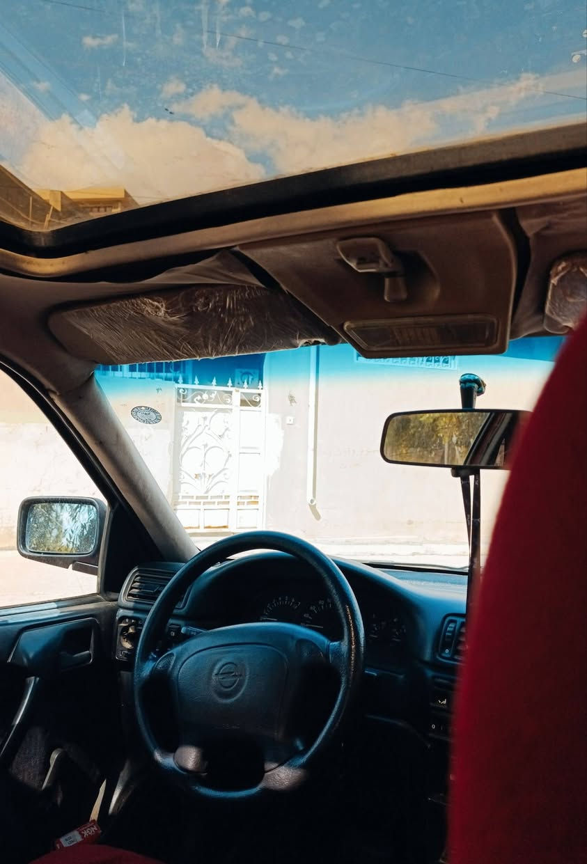 ئۆپڵ ڤیکترا مۆدێل 1995 سلاید گێڕ تۆماتیک مەکینە2.0 ڕەقەم هەولێر خیاسی نیە و سەیارەیەکی جوانە و پاک ماوەتەوە تەنها بۆنیت و سندوق بۆیاغە و بۆیاغی تری نیە 
سلام علیکم اوبل فیکترا للبیع مودیل 1995 سلاید اوتوماتیك محرك 2.0 رقم اربیل فقط بونیت و سندوق صبغ  *********** / ***********
